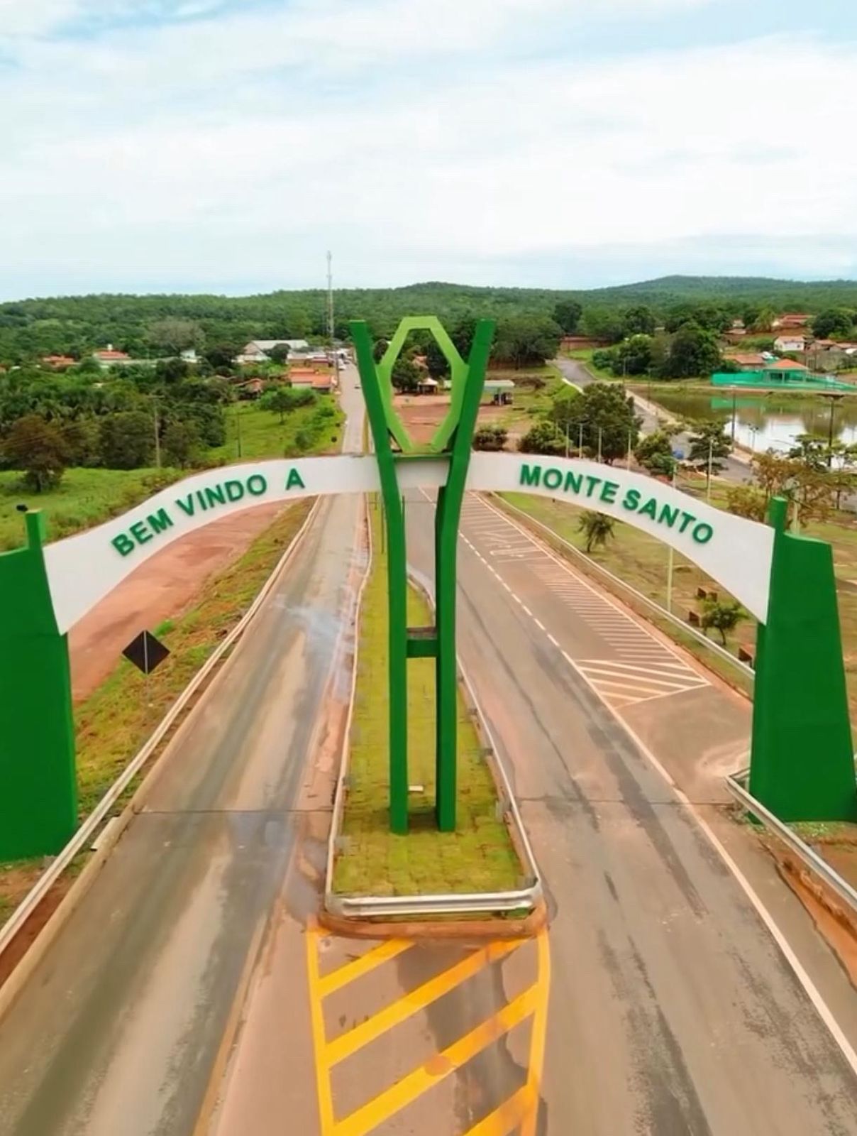 Prefeitura de Monte Santo promove solenidade para assinatura de termo de cooperação técnica da Regularização Fundiária Urbana