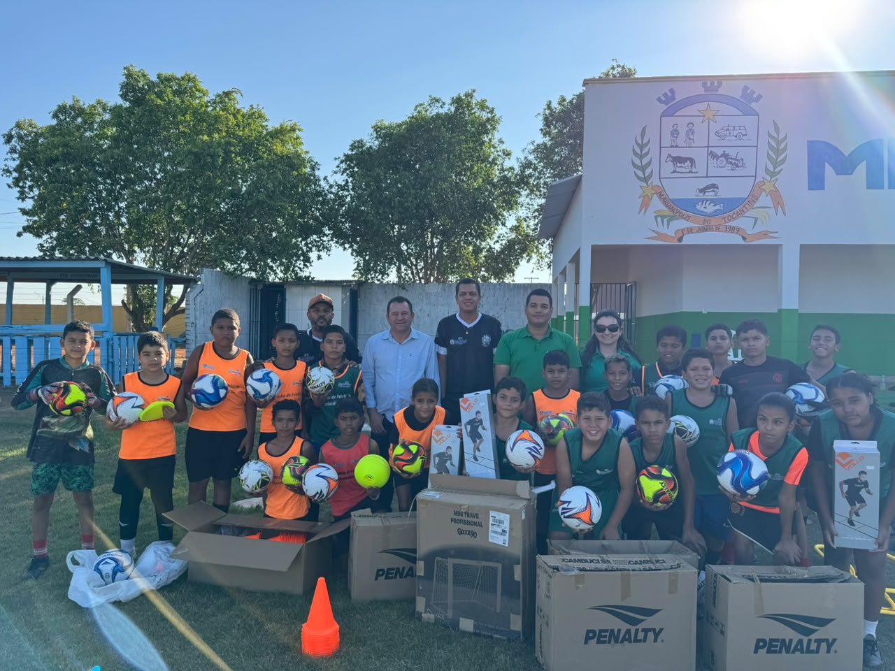 Fazenda Hathor fortalece esporte e apoia Escolinha de Futebol de Marianópolis