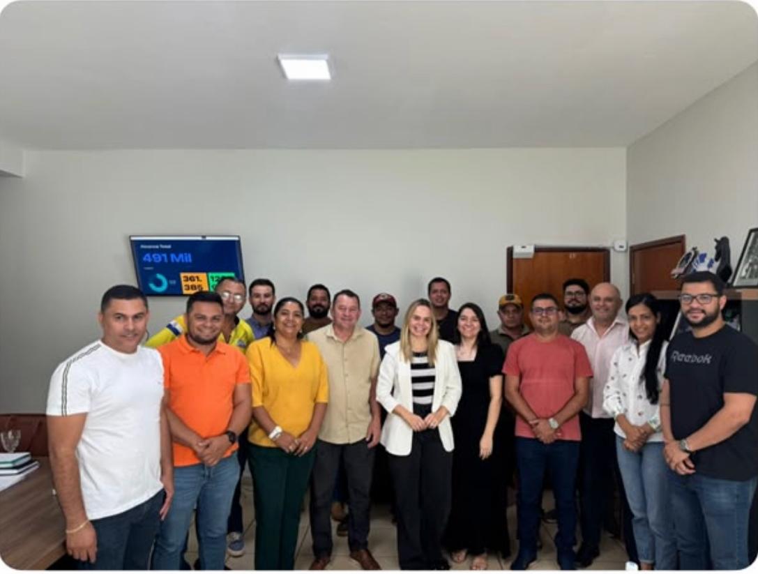 Prefeitura de Marianópolis realiza reunião de alinhamento com secretários e equipe de marketing