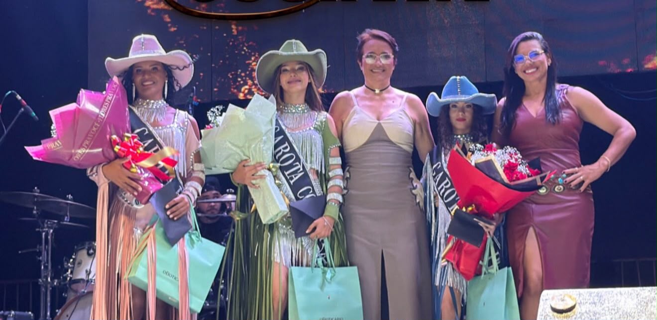Passarela sob chuva consagra Sara Milhomem como Garota Fest Peão 2026 no Distrito de Campinas Verde