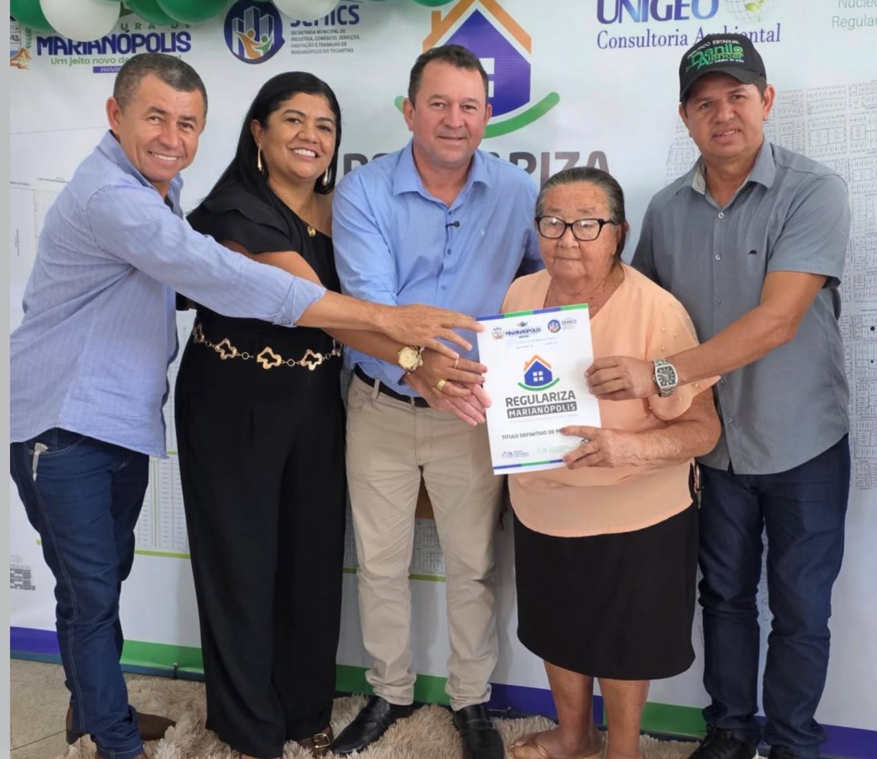 Marianópolis entrega 58 títulos de regularização fundiária e garante mais segurança jurídica às famílias