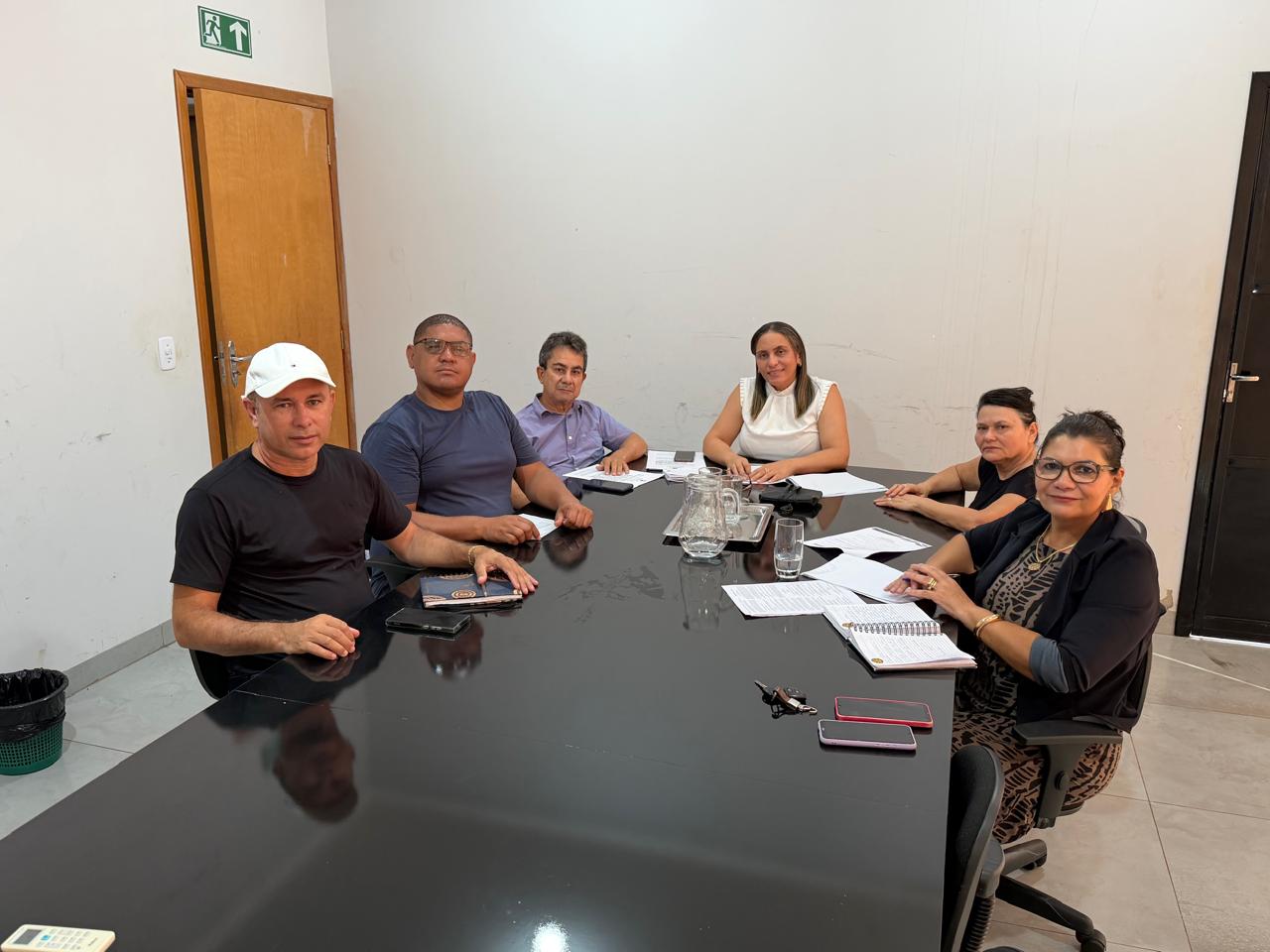 Comissões da Câmara de Caseara debatem regularização da política municipal de alfabetização