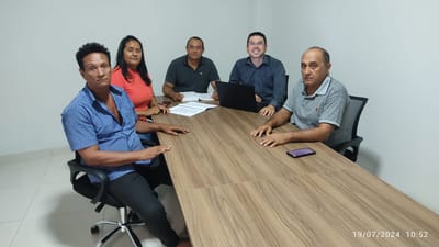 Comissão Especial da Câmara de Vereadores de Divinópolis do Tocantins reúne para debater Revisão da Lei Orgânica, Regimento Interno e Criação do Código de Ética