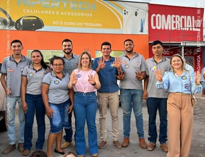 Durante "adesivaço" Irmão Geciran e Mel Botelho recebem apoio da militância governista na caminhada a reeleição em Dois Irmãos