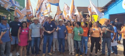 Marcos do Chico e Diogo Felizari abrem comitê e fazem “adesivaço” com participação de apoiadores em Caseara