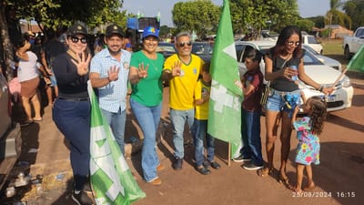 Prefeita e candidata a reeleição Enfermeira Nezita e Kabiludo promovem manifestação política em Monte Santo e no distrito de Campina Verde