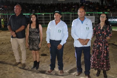 Corrida eleitoral em Divinópolis terá novas movimentações com Rodrigues visitando comércio local e Silvestre promovendo “adesivaço” no setor Fernandinho
