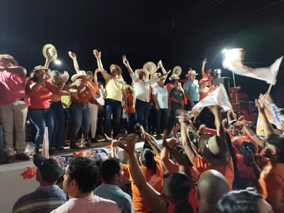 Durante carreata seguida de comício Marcos do Chico garante que transformará UBS em HPP de Caseara e fortalecimento do comércio local