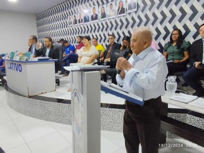 Aos 80 anos primeiro prefeito de Divinópolis João Mineiro participa da promulgação da nova Lei Orgânica e cita Flavão e Siqueira Campos