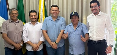 Prefeito Marcos do Chico recebe em Caseara presidente do legislativo Dois Irmãos Gustavo Cabeção, Eraldo Coelho e Welk Miranda