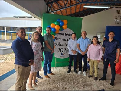 Liderados pelo presidente Suair Legislativo participa de Acolhida da volta as aulas em Caseara