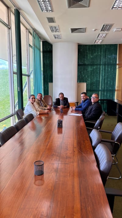 Prefeito Marcos do Chico busca recursos com Eli Borges e Gomes em Brasília para cumprir promessas de campanha em Caseara