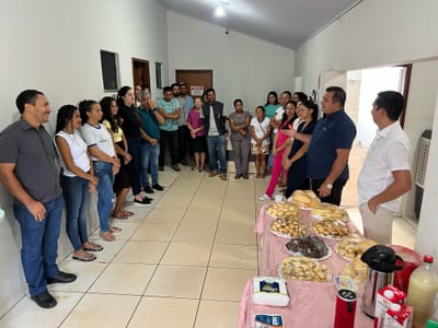 Prefeito Manoel Moura participa de reunião de boas vinda e alinhamentos com servidores da Saúde de Abreulândia