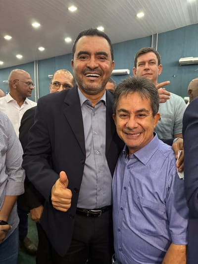 Presidente da Câmara de Caseara Suair Mariano tem encontro institucional com o governador Wanderley durante evento na ATM em Palmas