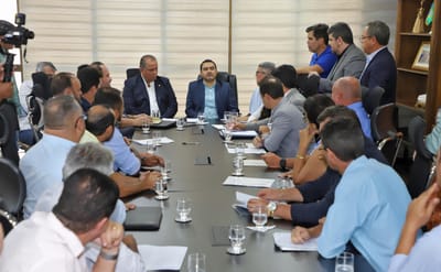 Governador Wanderlei Barbosa recebe prefeitos do Vale do Araguaia para fortalecer programa de cirurgias eletivas da região