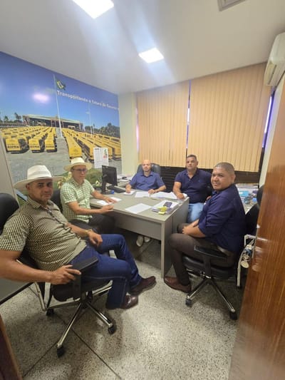 Vereadores de Caseara se reúnem com Secretaria Estadual da Educação para reivindicar melhorias no transporte escolar