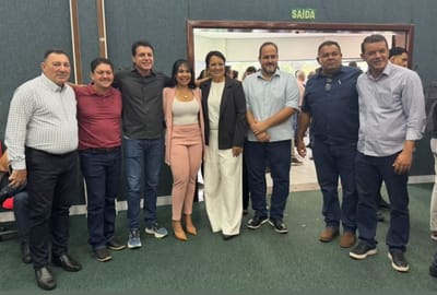Prefeita de Monte Santo Enfermeira Nezita participa da posse do presidente Big Jhow na ATM e reforça defesa do municipalismo