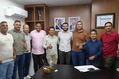 Caseara garante R$ 300 mil de emenda de Léo Barbosa para a Temporada de Praia intermediada por Suair e Venuza