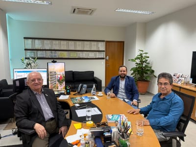 Presidente Suair Mariano e assessor jurídico da Câmara de Caseara realizam visita técnica ao Tribunal de Contas