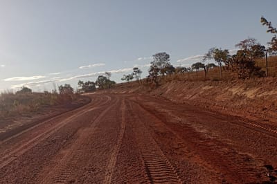 Mesmo em recesso parlamentar, vereadores de Divinópolis intensificam fiscalização e acompanham revitalização de estradas na zona rural