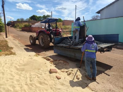 Operação “Tapa-Buraco” é realizada no setor Fernandinho em Divinópolis do Tocantins