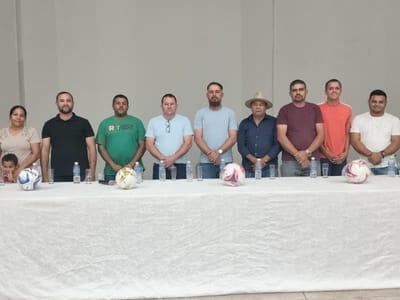 Marianópolis apresenta professor Nonato Silva como novo técnico da Escolinha de Futebol e equipe principal