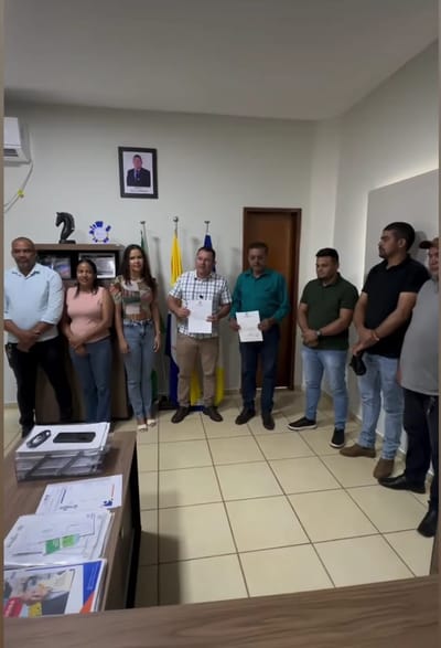 Prefeito Saulo Barbosa sanciona projeto que garante transporte gratuito para universitários de Marianópolis