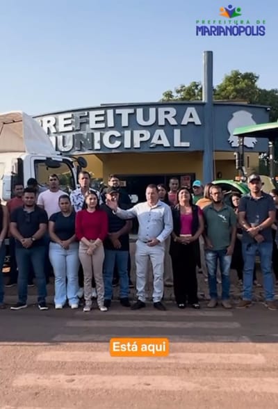 Prefeito Saulo apresenta caminhão coletor de lixo e trator em Marianópolis: “Promessa de campanha cumprida”