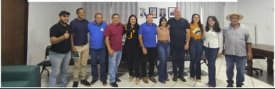 Da extrema direita, Janad Valcari busca apoio do prefeito Flavão e da vice Léia Mota para a corrida à Câmara Federal