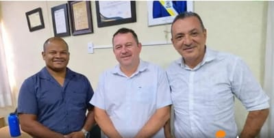 Prefeito Saulo Barbosa realiza visita institucional ao diretor regional de Ensino e reforça parceria pela educação em Marianópolis