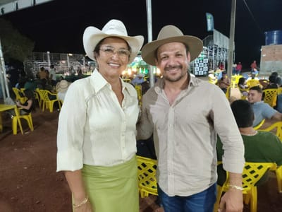 Prefeitos Enfermeira Nezita e Marcos do Chico destacam importância da parceria no Rodeio São José em Campina Verde