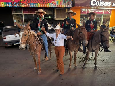 Prefeita Nezita Martins reforçou apoio à cultura durante cavalgada em Divinópolis do Tocantins