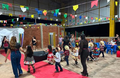 Quadrilha Junina da Creche Pequeno Príncipe encanta famílias e celebra tradição em Abreulândia