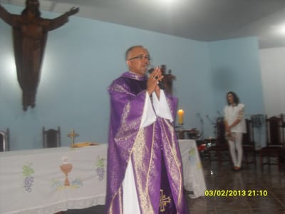 Igreja Católica de Divinópolis homenagem Padre Juarez que morreu em 2014