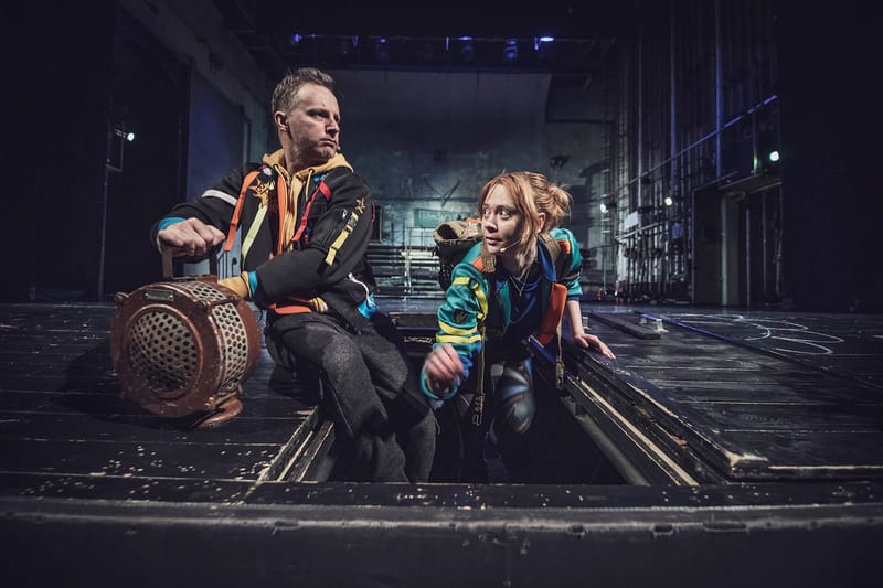 WRÓG. INSTRUKCJA OBSŁUGI