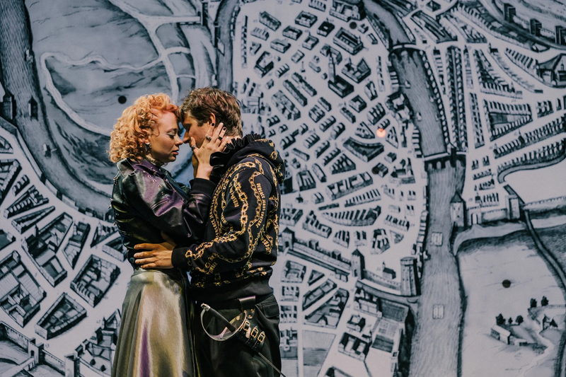 ŻEGNAJ, PANIE SZEKSPIR