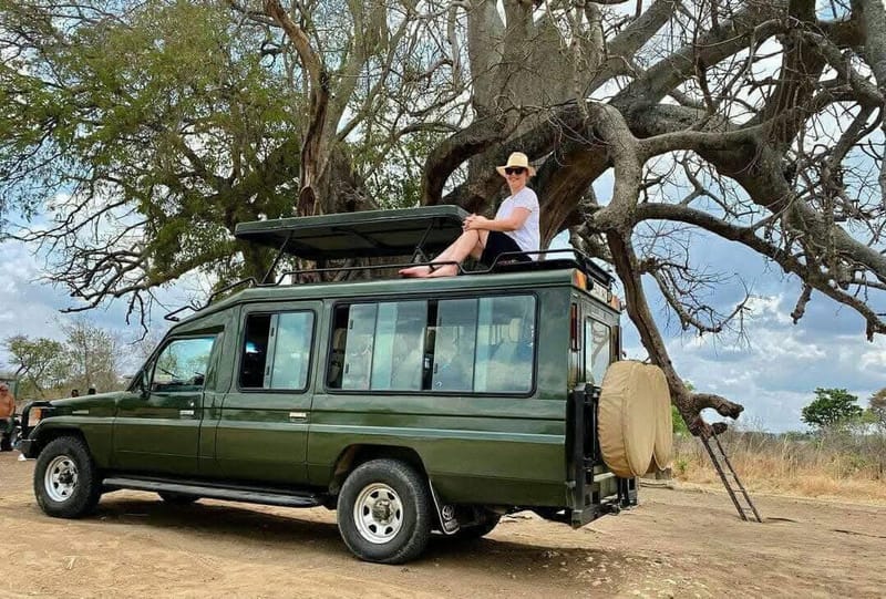 Safari 4X4 Long Body Landcruiser