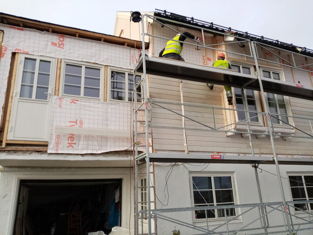 Snekker i Bærum som skifter kledning på bolig