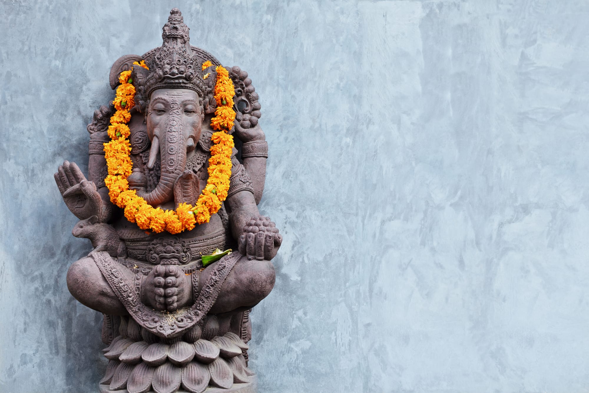 GANPATI BAPPA - Acharya Dharmikshree discusses Ganapati , who offers Wisdom for Life