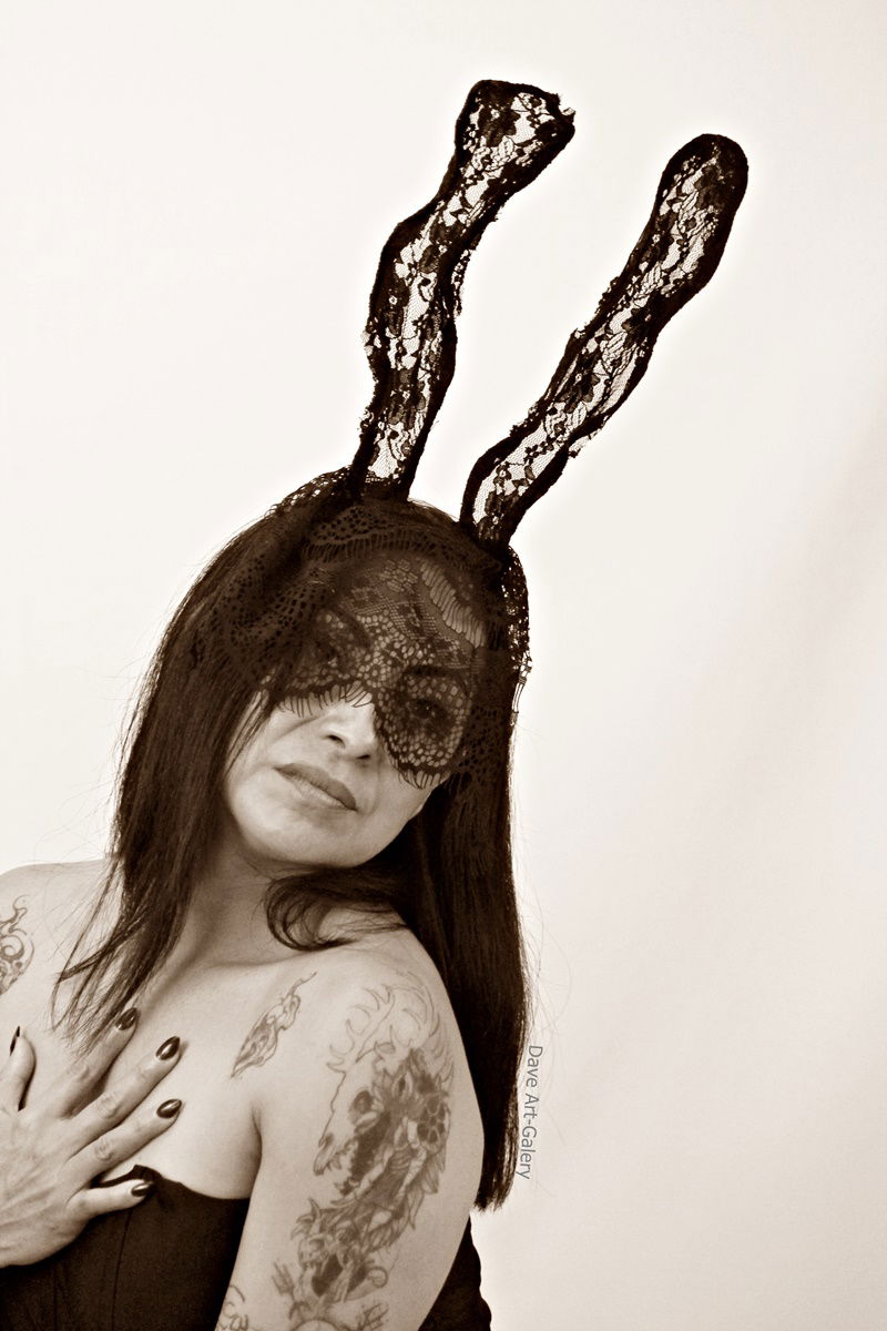 Detrás del telón tus ojos