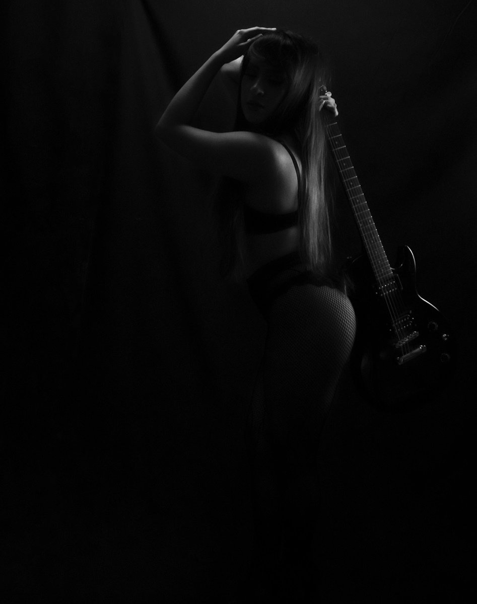 "Suite de cuerdas y sombras inalcanzables"