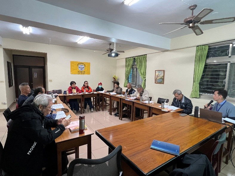 在共融的團體中度福音生活