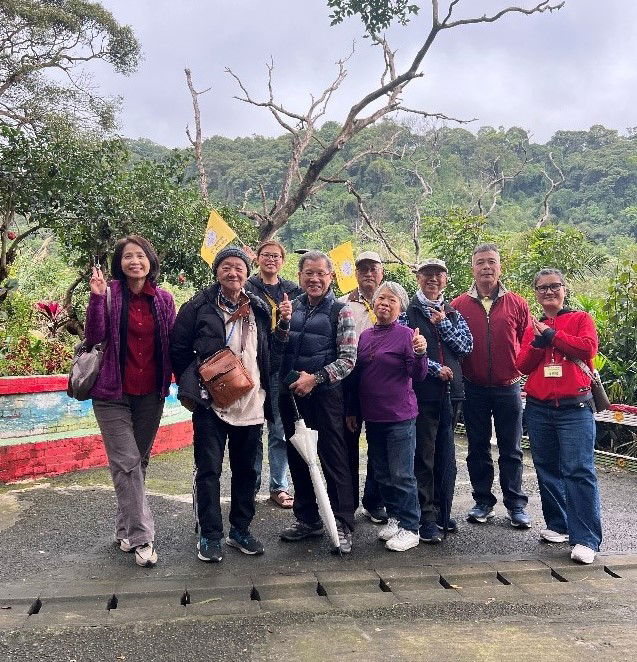 在共融的團體中度福音生活