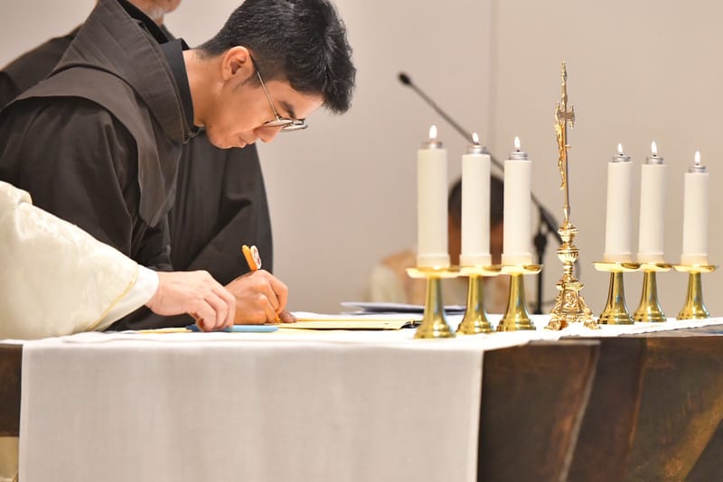 2025年7月1日 李皓朗方濟兄弟 舉行宣發隆重聖願。