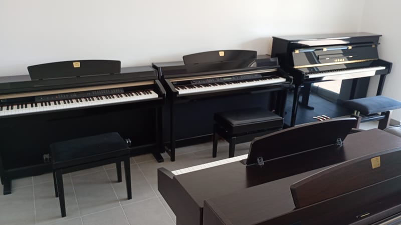 Tasteninstrumente, Klavier, Flügel, E-Pianos