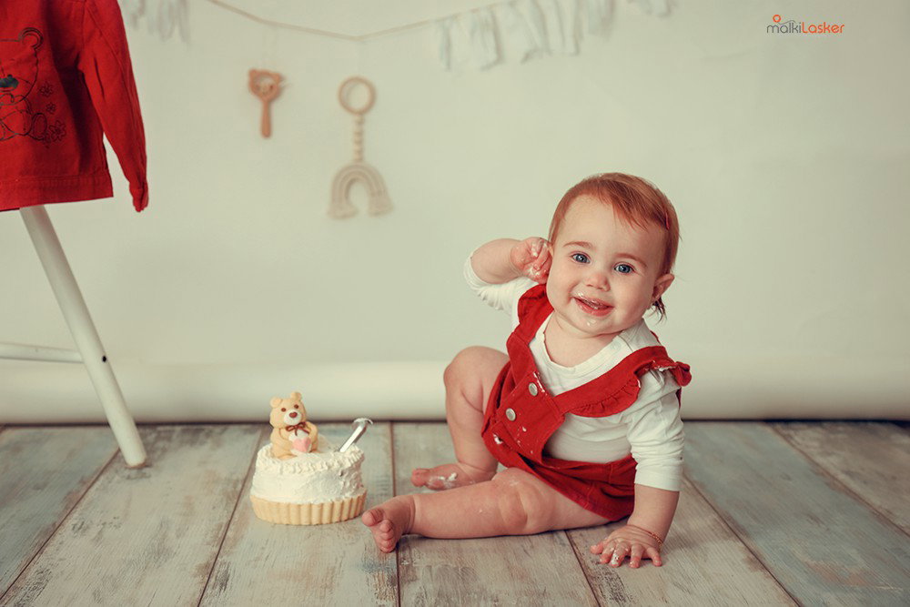What an amazing age for photos! First birthday - how could you not, a celebration?! Recommended with cake.