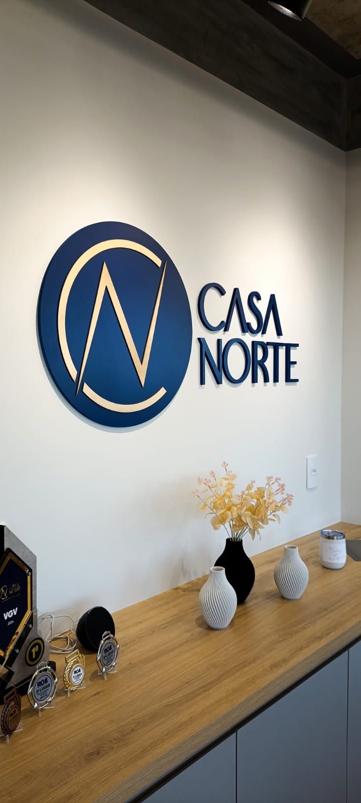 Letreiro em PVC expandido 10mm pintura automotiva