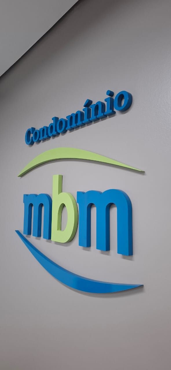 Letreiro em PVC expandido 20mm pintura automotiva