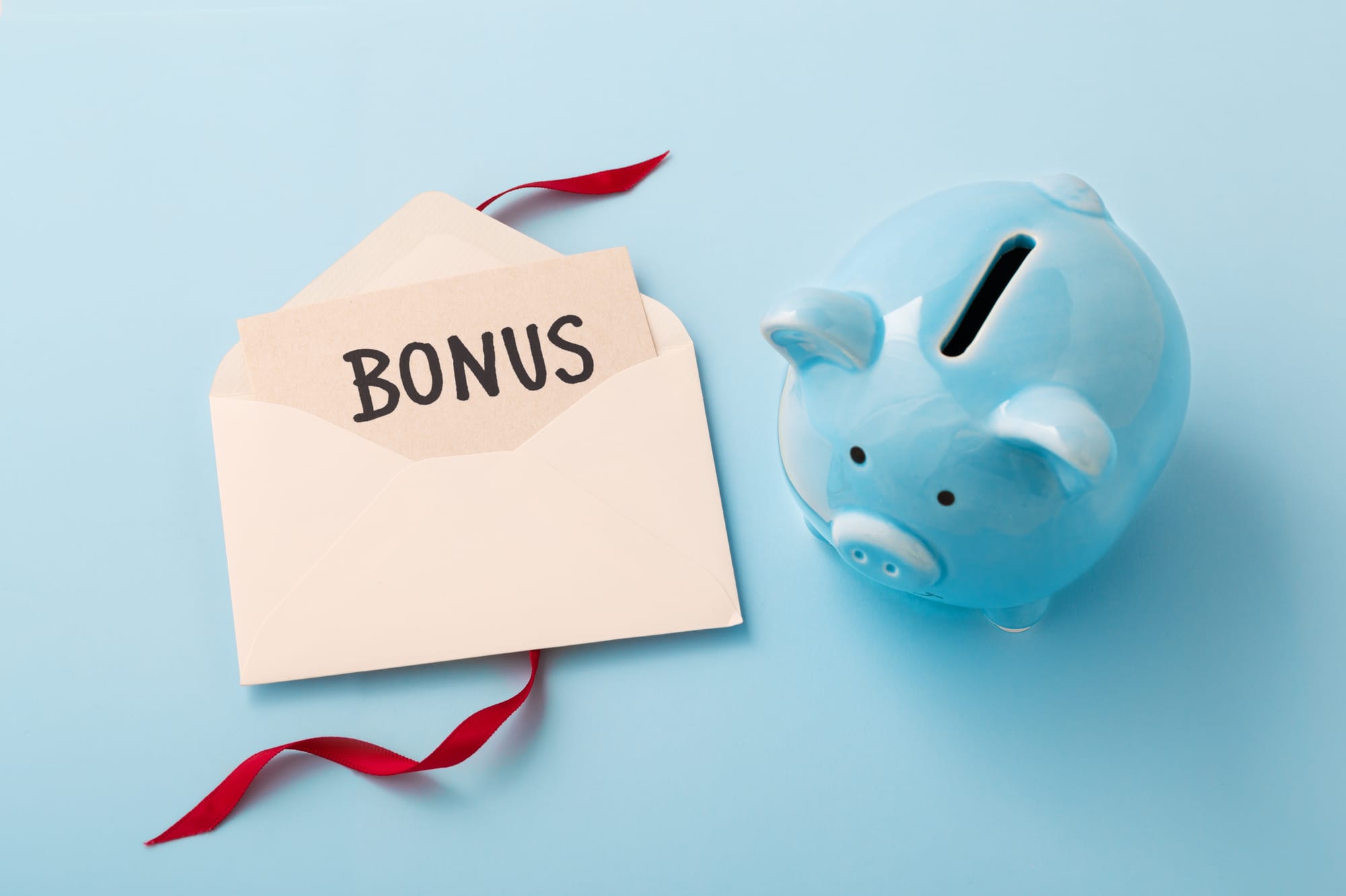 Same annual bonus but different mindsets and habits.