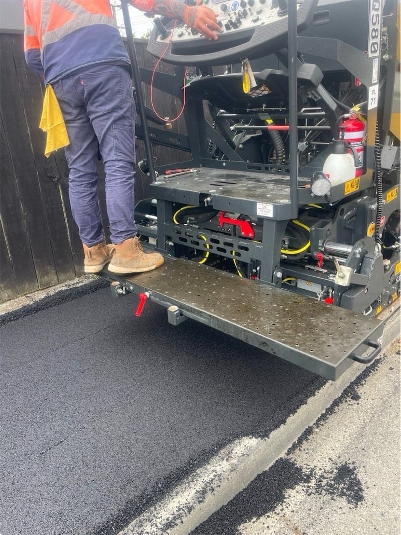 ASPHALT PAVING